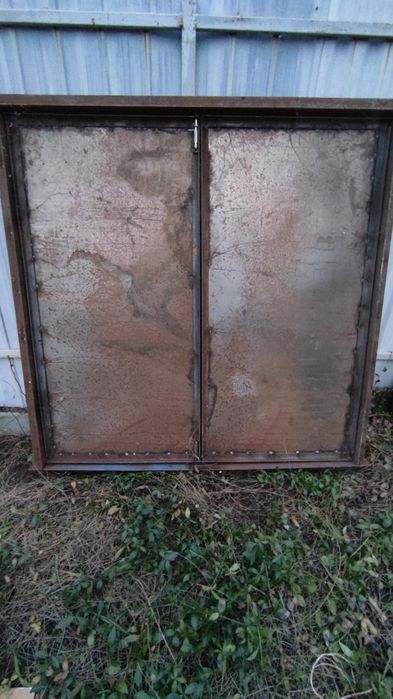 Продам ставни 1800гр за пару