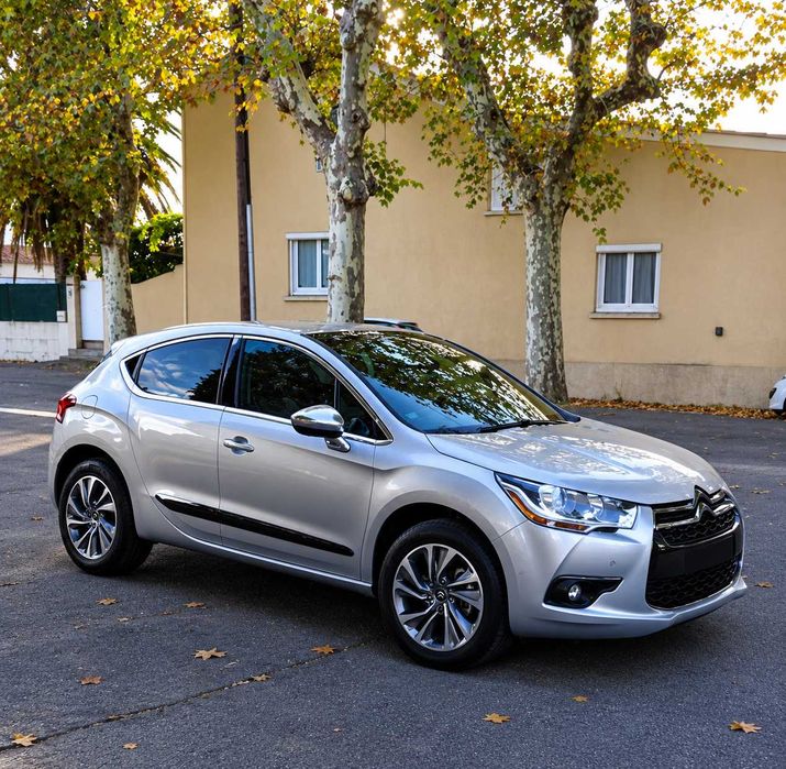 Citroën DS4 1.6 e-HDi So Chic 115cv – Muito Estimado / Full Extras