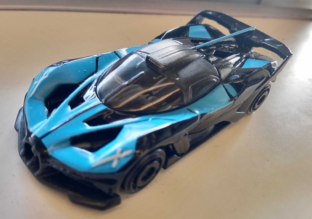 Hot Wheels e outros - 16 carros