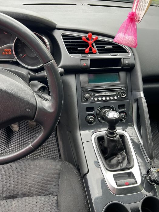 Продам Пежо 3008