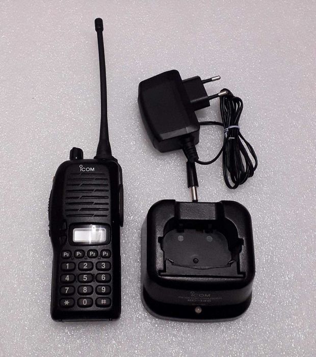 Радиостанция, рация Icom VHF.