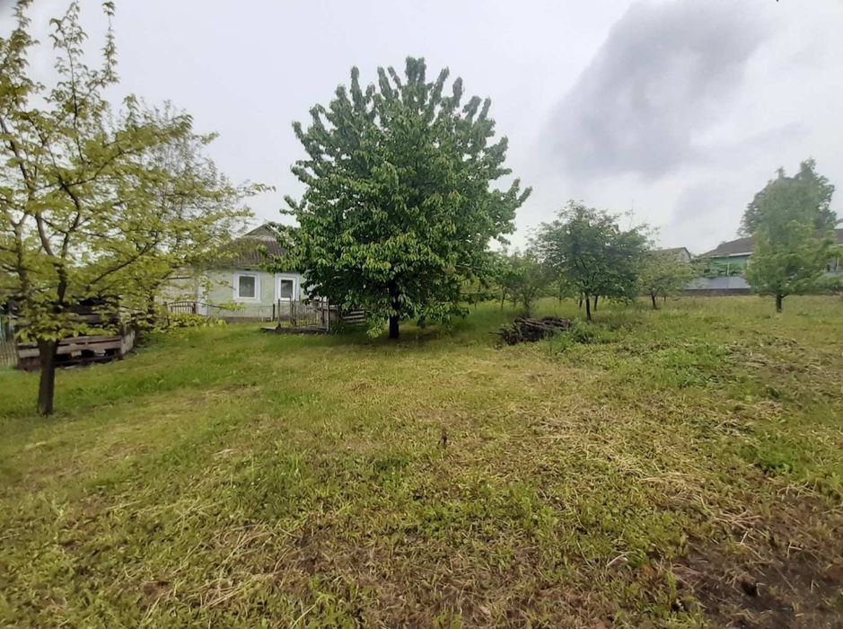 Продам будинок та 41 сотку землі по ціні секції в гуртожитку