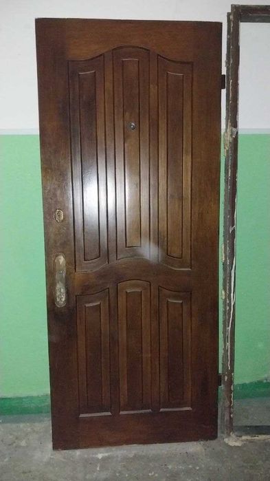 Двері вхідні металеві б/у самовивіз