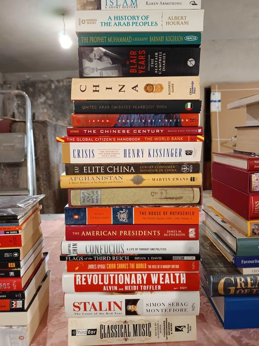 Lote livros em Inglês (História, Fábulas, Política, Guerra, Contos)