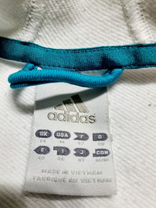 Bluza Adidas rozninana z kapturem z nadrukiem