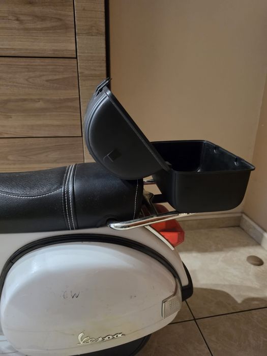 Skuter elektryczny Vespa dla dzieci – biały