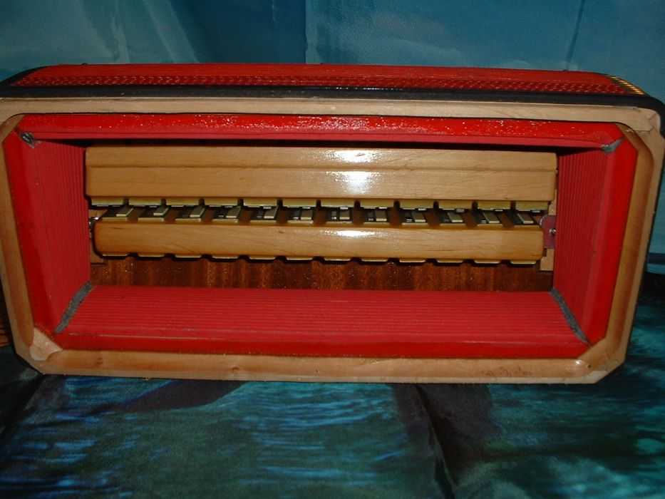 Avenda Acordeao G , N. 99