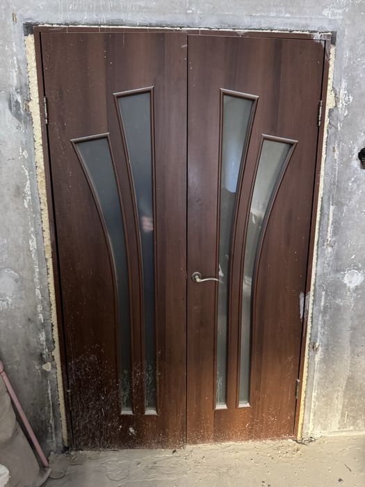 Продам міжкімнатні двері бу