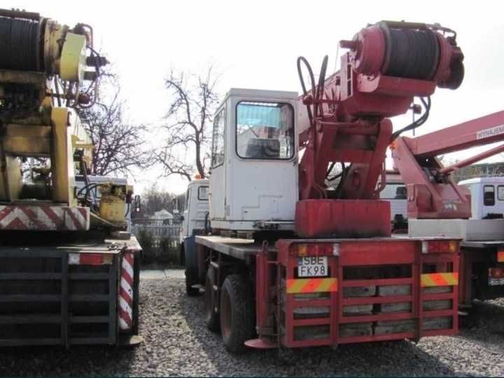 Dźwig teleskopowy 18 ton bocian wysięg 21+6 Rok budowy 1990