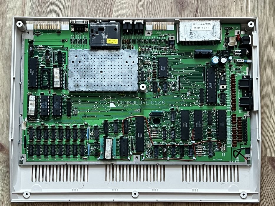 Komputer Commodore 128