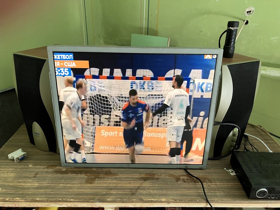 Монитор или телевизор на 12В