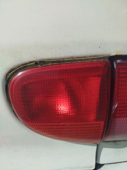 Farolim da mala direito FORD Escort 95 (VI) Van (AVL)