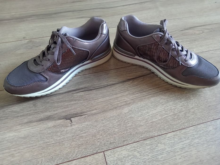 Buty sneakersy fioletowo-rozowe metaliczne rozm 39