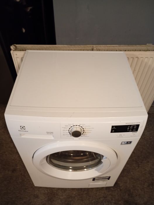 Pralko - suszarka Electrolux 7+4 kg . Transport