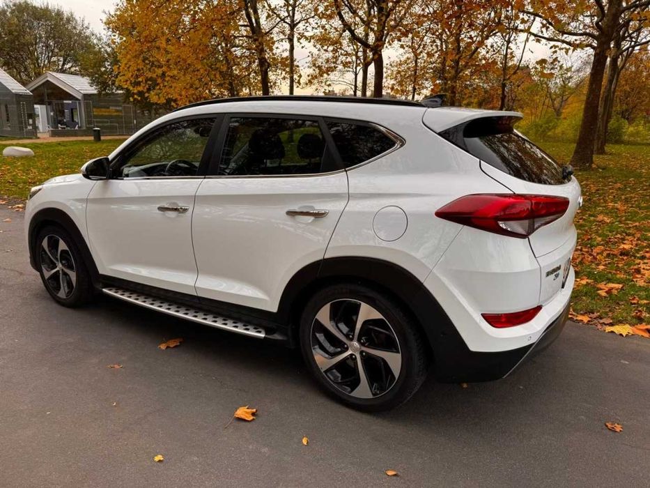 Hyundai TUCSON 2.0 CRDi (185 к.с.) 4WD