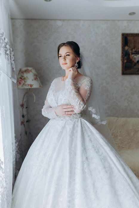 Весільна сукня для нареченої.