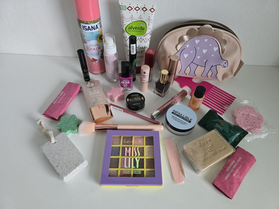 Zestaw kosmetyków nowych i nie tylko