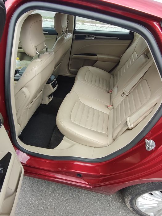 Продам Ford Fusion  2014