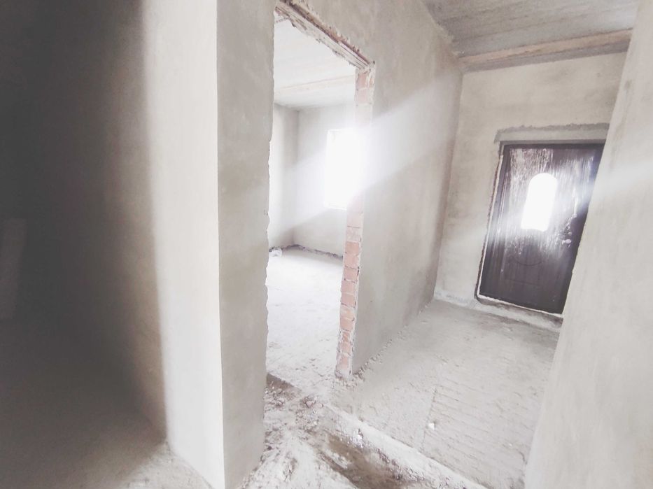 Кутовий, крайній цегляний,будинок,таунхаус.Площа 135м² 2,5ст газ гараж