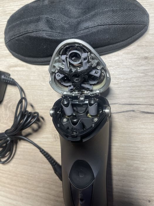 Бритва philips hq8240