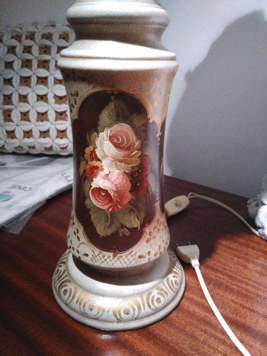 Candeeiro de mesa, pintado à mão vintage