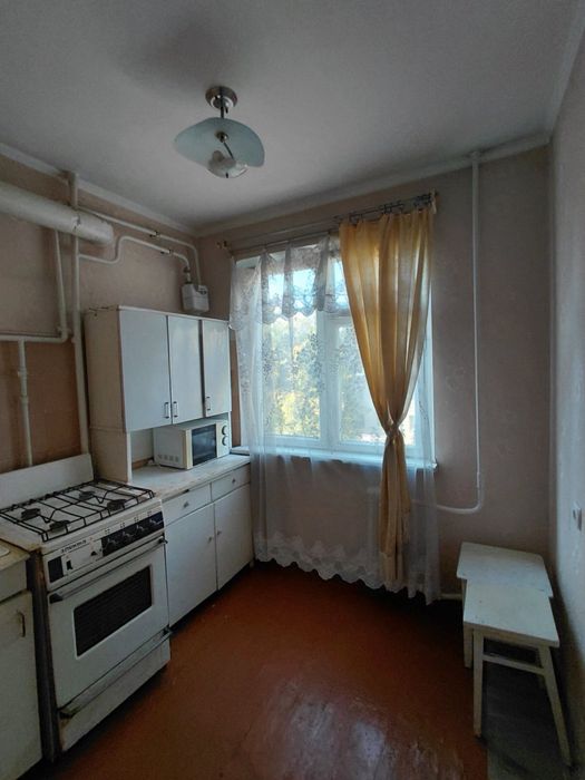 Продаж 2-кімнатної квартири в районі 700-річчя