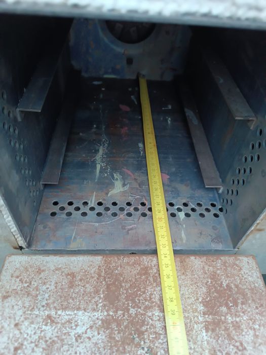 Piec do odpuszczania laboratoryjny