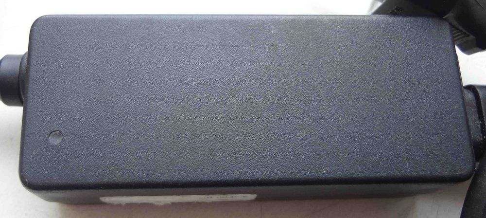 Блок питания Asus 19V 2.1A модель EXA0901XH Сетевая зарядка