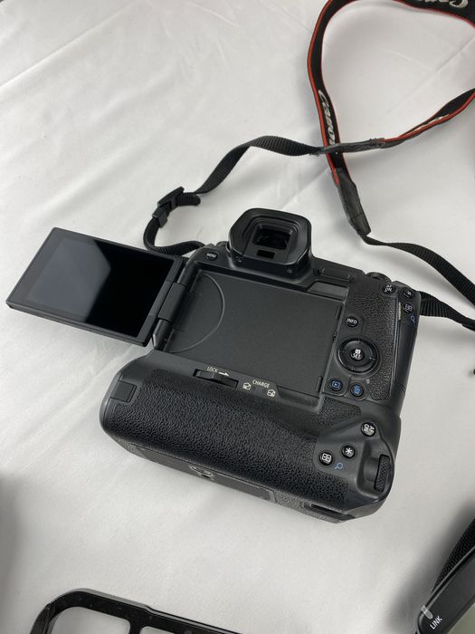 Kit  Canon RF EOSR 24-105 RF  mais Flashes