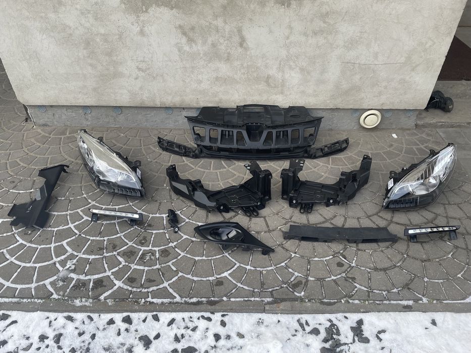 Фари фара меган 3 megane 3 кронштейн лед