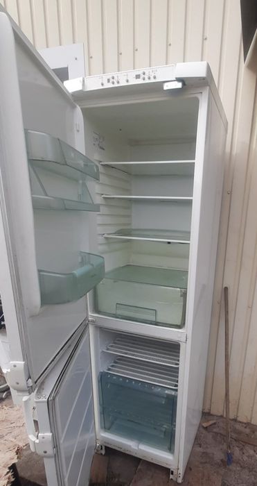Продам холодильник (робочий )
