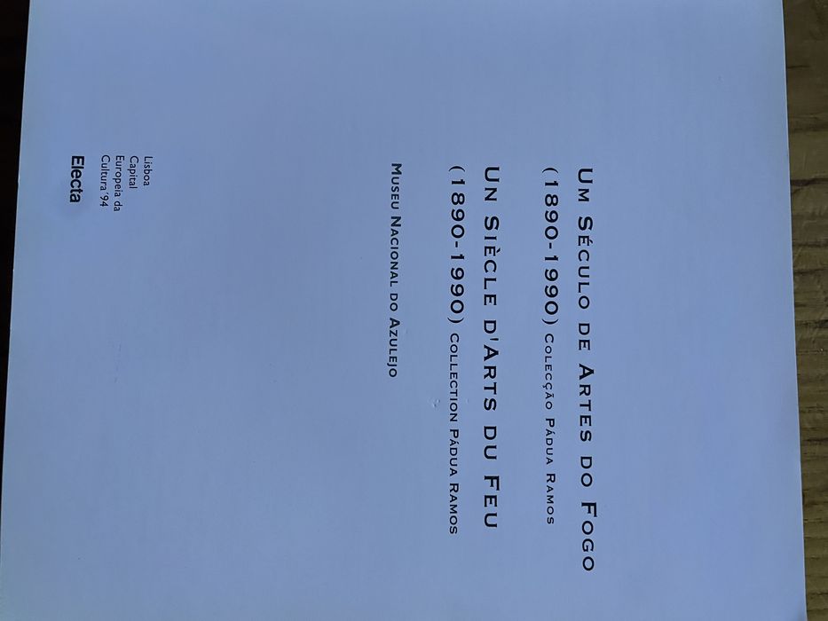 Vendo livro um Seculo de Artes do Fogo coleção Padua Ramos