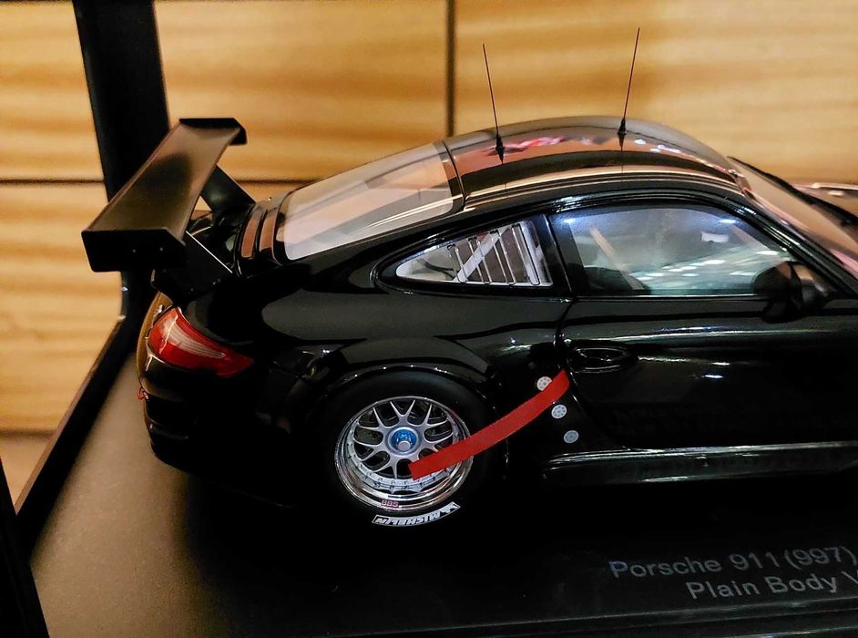 Porsche 911 (997) GT3 RSR Plain Body Version 2010 AUTOart 1:18