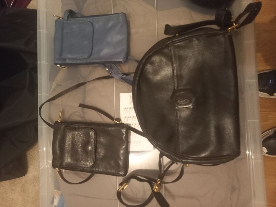 Roupa senhora várias