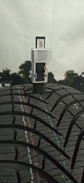 E23 4 x 245/45r18 Giti winter W2 100V XL opony zimowe nowe