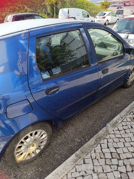 Vendo um carro de 2001