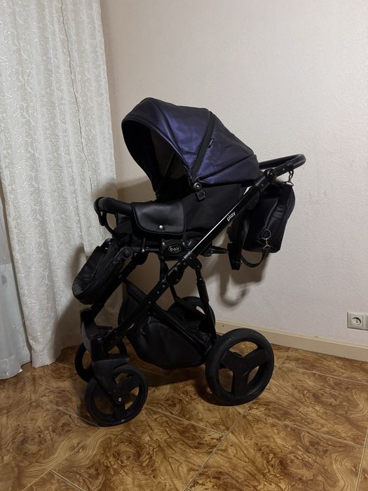 Продам детскую коляску 2 в 1