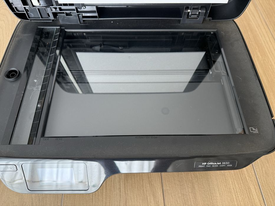 Impressora Multifunções HP OfficeJet 3830 Wi-Fi