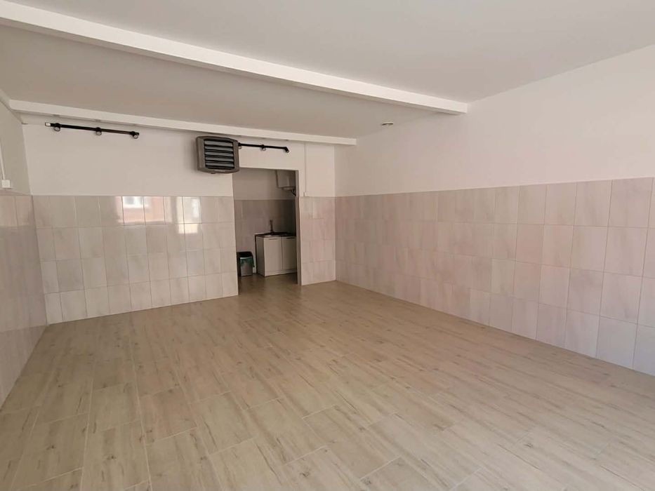 Do wynajęcia wyremontowany lokal handlowo - usługowy, 45m2