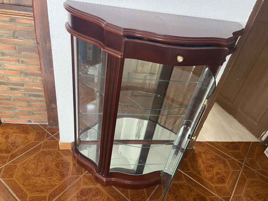 Movel vitrine como novo