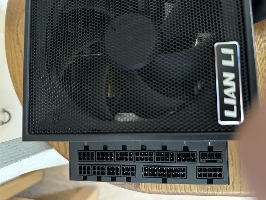 Блок живлення ПК Lian li edge 1000 Вт, 80 platinum