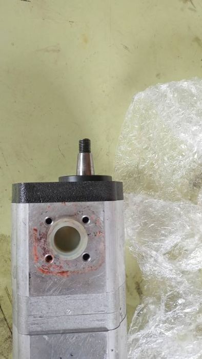 Sprzedam pompę hydrauliczną od masseya 3060