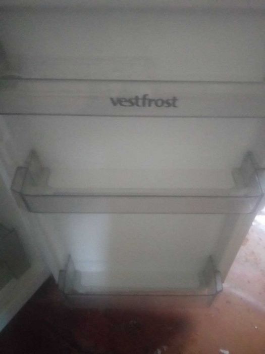 Холодильник Vestfrost