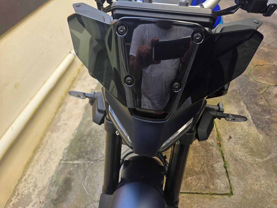Yamaha MT-07 Y-AMT (Aut.) 10/2025 – Full Extras Originais + 2 Capacetes SHOEI – São Miguel