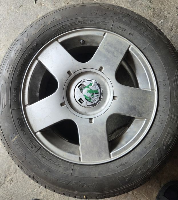 Opony 195/65/r15 z alufelgami skoda