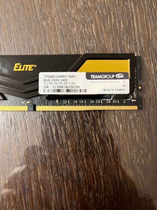 Оперативна памʼять 8gb ddr4 2400hz Teamgroup Elite