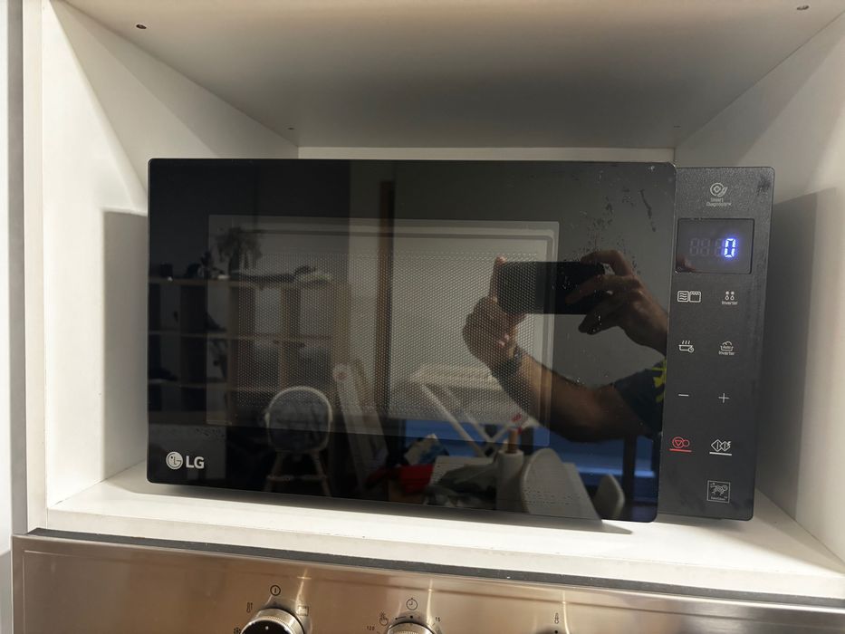 Micro-ondas LG - Grill - Preto