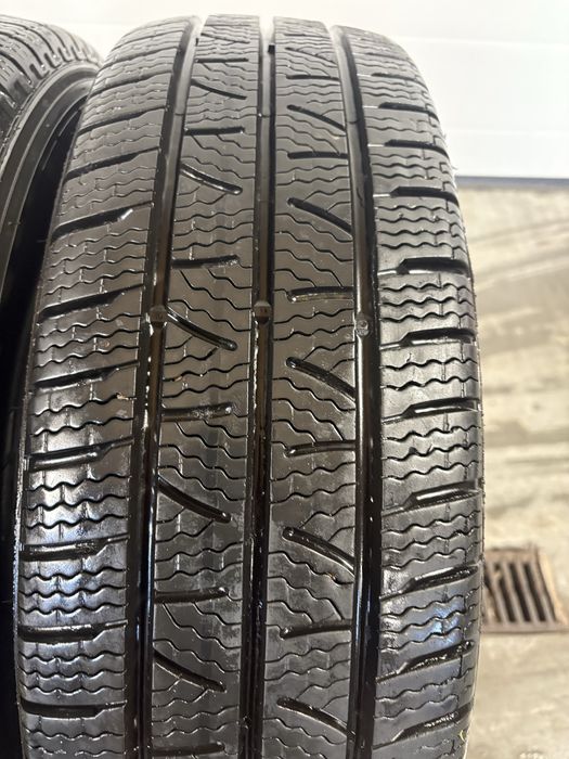 Opony zimowe Pirelli 215/75/16C