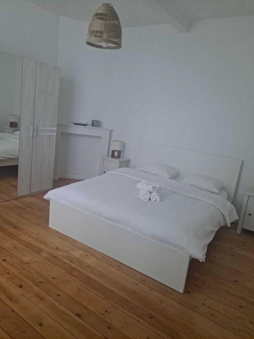 Limpezas e serviços de reparações.