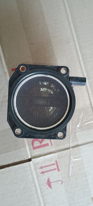 Продам датчик виміру повітря Пассат б5 1.6 бензин.